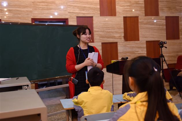 2016四川省中小学班会活动有效性研讨活动在棠外举行