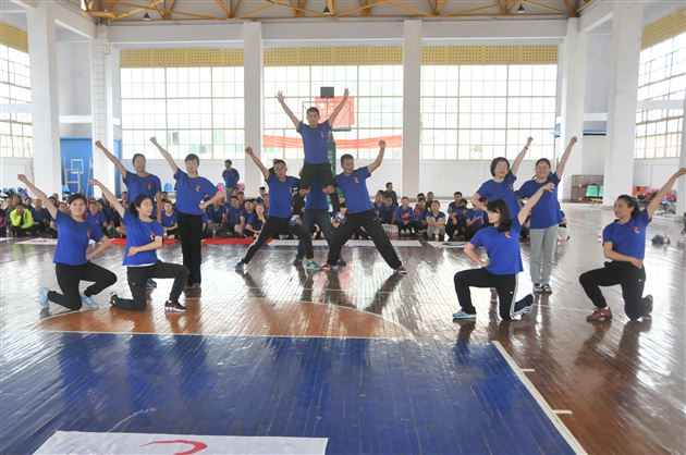 棠外教师鲁敏受邀做凉山州首届啦啦操教师培训