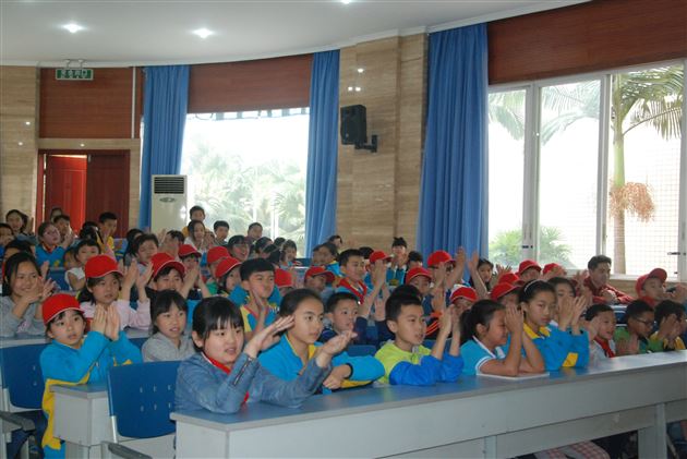 保自我安全，做阳光少年——记棠外附小四年级家长义工课堂