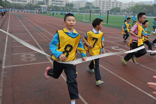 棠外附小举行2016年春季田径运动会