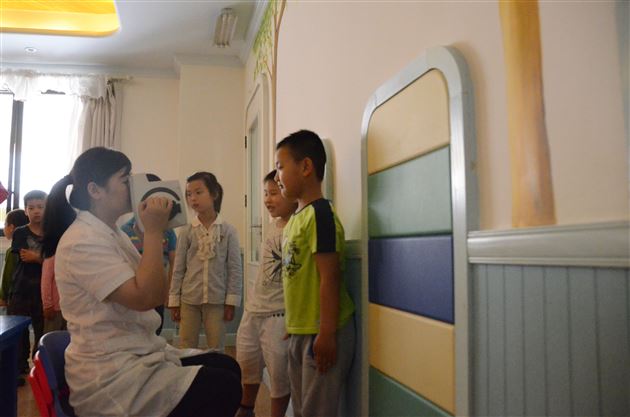 棠外实验幼稚园开展2016年幼儿口腔视力筛查