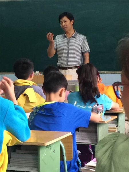 川师大资深教授引领棠外奥数课堂