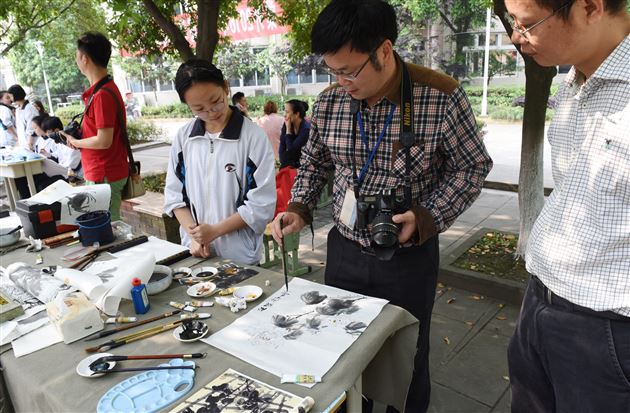 卓越才艺秀风采 综合素质展特色——记棠外2016年学生综合素质展演