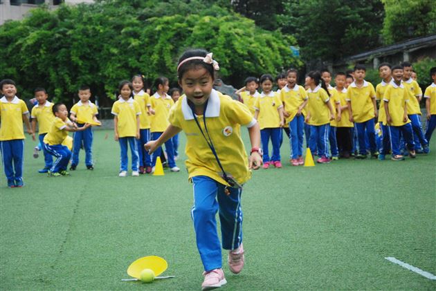 满怀期待走进课堂，悉心携手共育未来——棠外附小举行家长开放日活动