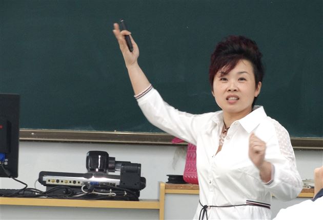 “聚焦核心素养，实现高效课堂”——成都市历史学科菜单培训活动在棠外开展