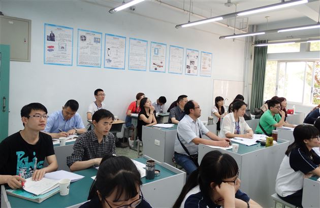 “聚焦核心素养，实现高效课堂”——成都市历史学科菜单培训活动在棠外开展