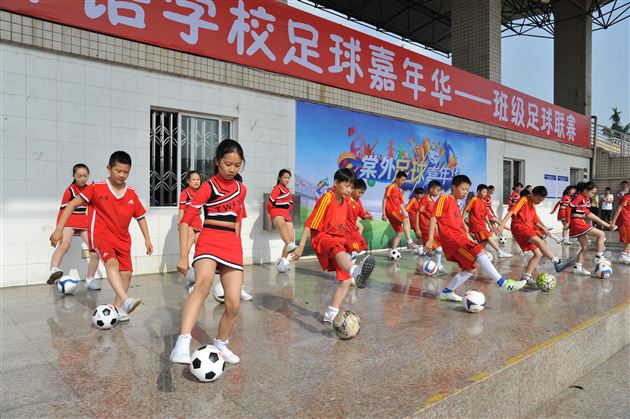 棠外“足球嘉年华”——班级足球联赛隆重开幕