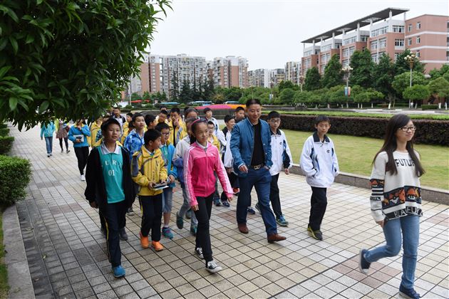 棠外受邀参加成都信息工程大学首次科技科普日体验活动