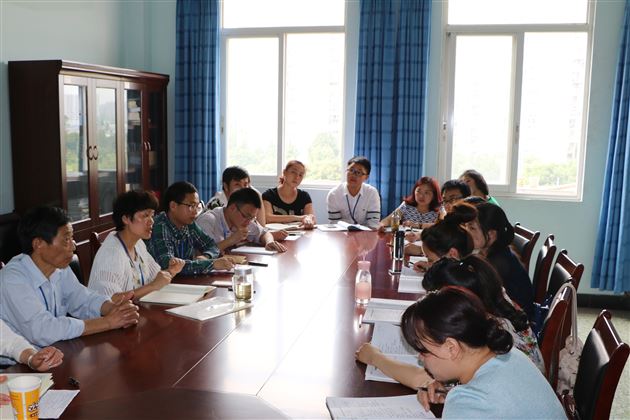 一堂充满足球班特色的修身课——记棠外修身班会课研讨活动