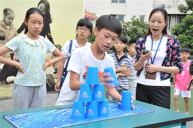 速度与激情——记棠外附小飞叠杯表演赛