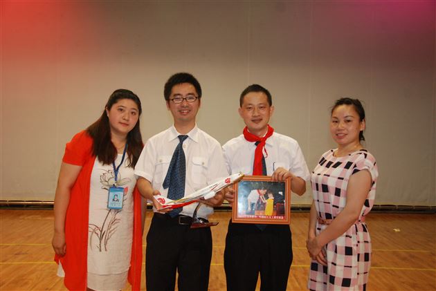 孩子们的航天梦——记棠外附小一年级家长义工课堂