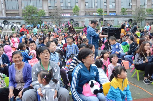 回味坝坝电影，追忆童年乐趣——棠外实验幼稚园举行“六·一”亲子电影主题活动