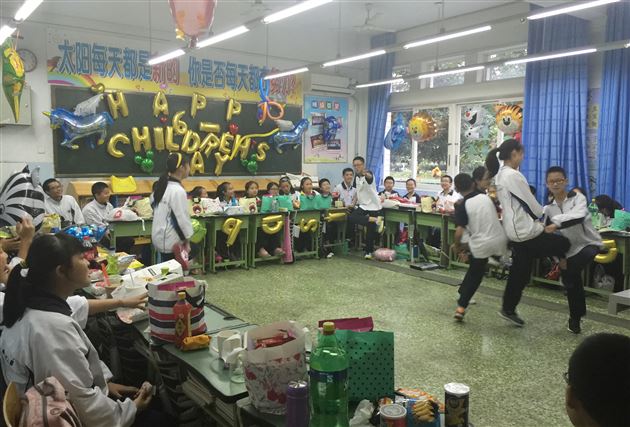 告别童年 ，拥抱青春——棠外初一年级欢度“六一儿童节”