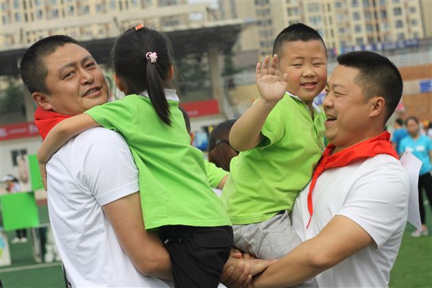 追忆童年，和爸爸妈妈一起过“六·一”——棠外实验幼稚园举行大型“六·一”庆祝活动