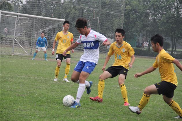 棠外高中男足参加第四届成都市高中生综合运动会再获冠军——学生比赛日记