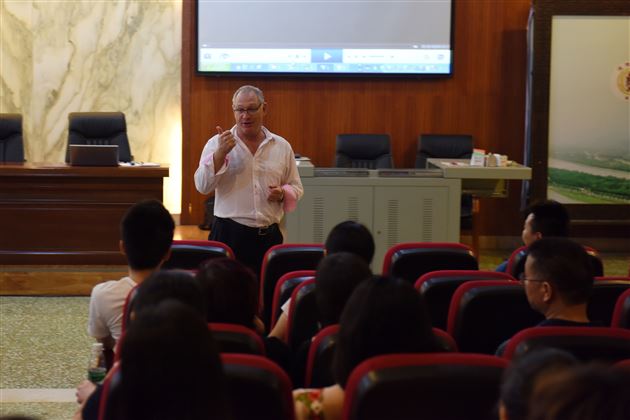 新西兰米德尔顿格兰奇学校到棠外访问交流