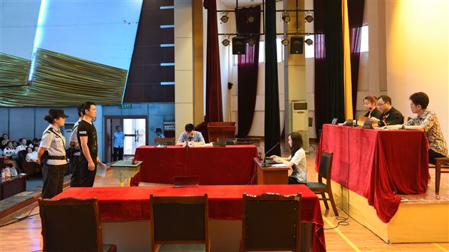 巡回法庭进校园，棠外学子亲体验