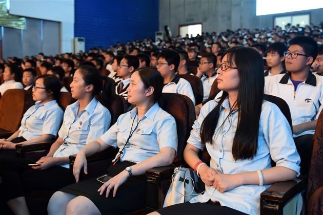 巡回法庭进校园，棠外学子亲体验