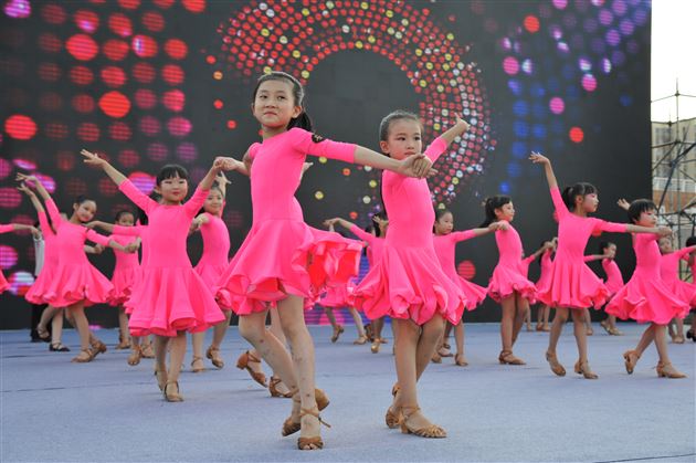 棠外附小隆重举行2015-2 016学年度学生综合素质展示活动