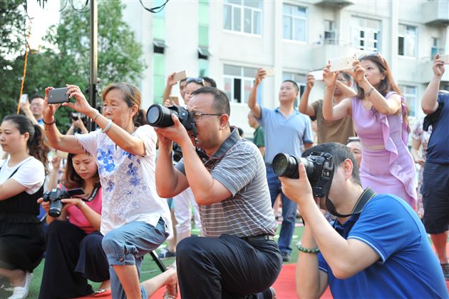 感激世上爱我的人和我爱的人——棠外附小隆重举行2016届毕业庆典
