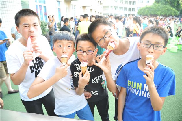 感激世上爱我的人和我爱的人——棠外附小隆重举行2016届毕业庆典