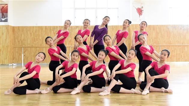 飞鹰艺术团舞蹈团日常训练1