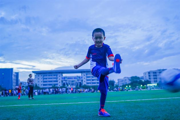 播撒希望，不忘初心——棠外成立空港青少年体育俱乐部少儿足球社团 