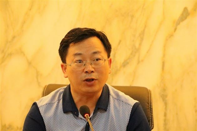 做一个快乐的行者——记棠外初中部暑期班主任培训