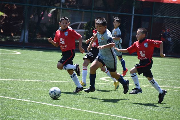 2016年“我爱足球”中国民间足球争霸赛暨成都市第十一届少儿足球邀请赛在棠外成功举办