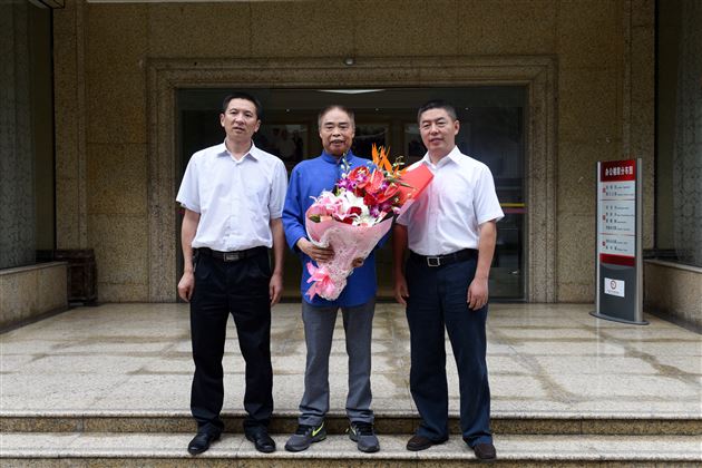 双流区委领导看望慰问棠外董事长黄光成校长