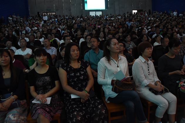 名师讲堂，教子有方——棠外举行《如何培育优秀子女》亲子教育报告会