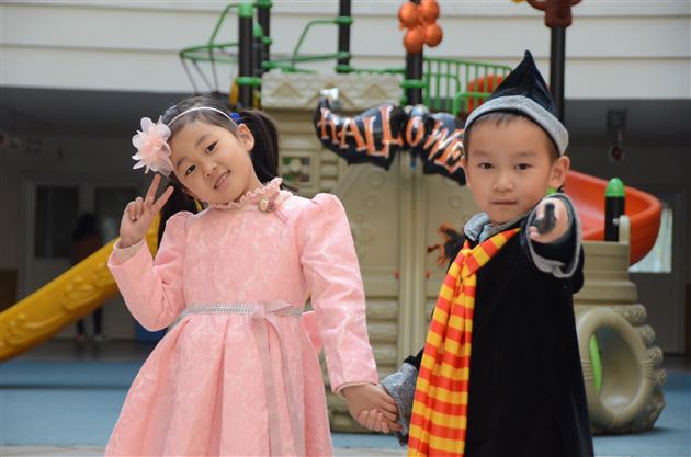 Happy Halloween---记棠外实验幼儿园万圣节活动