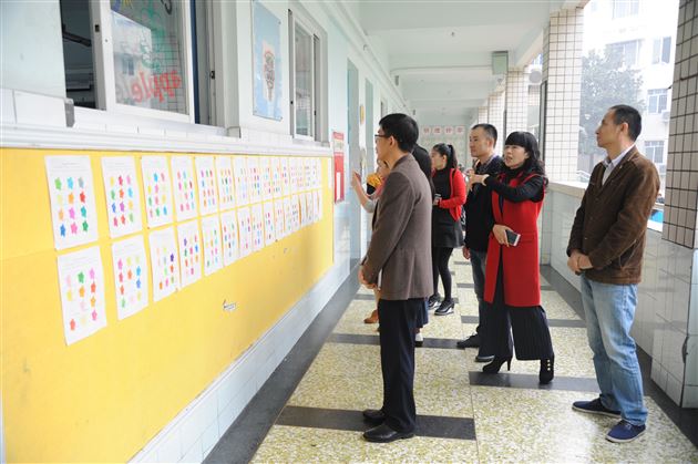 江西省南昌县莲塘第三小学校长老师到棠外参观学习