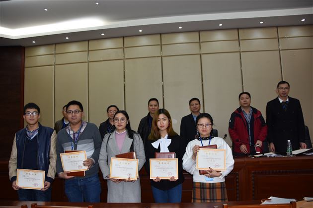 高必自卑，小能见大——高中部班主任培训会暨高2015级青年教师修身班会课赛课总结会