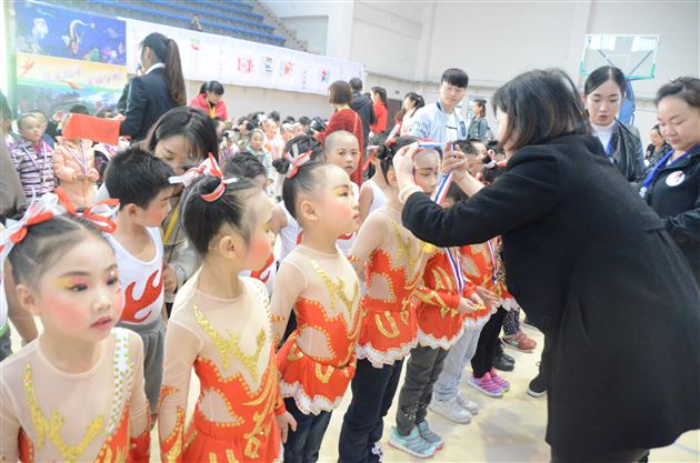 “运动成都”2016年成都市“快乐动感体操”推广赛——棠外实验幼儿园获两项金奖