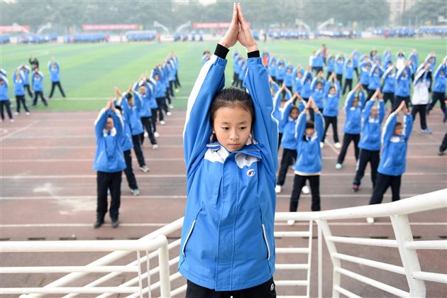 三年铸一剑 今朝气宇轩——成都棠湖外国语学校成功通过阳光体育示范学校复查验收