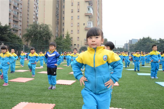 棠外实验幼儿园第一届足球嘉年华活动开幕啦！