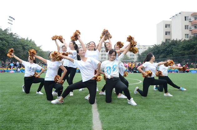 棠外实验幼儿园第一届足球嘉年华活动开幕啦！