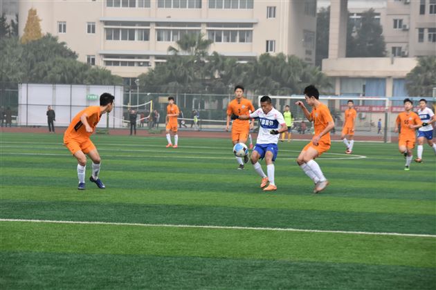 棠外高中男足主场3：0完胜成都七中