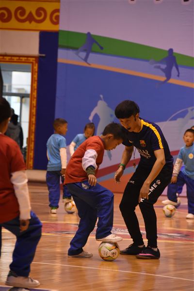 棠外附小蔡熙老师荣获2016全国十城市体育现场赛课一等奖