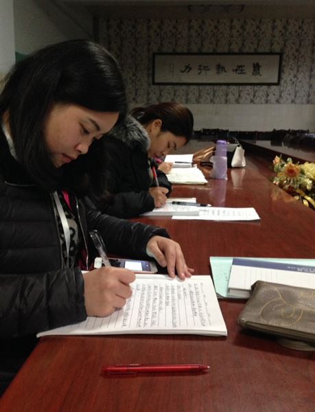 棠外附小“班主任杨梅工作室”举行研讨活动