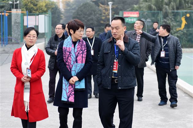 双流区政府副区长杨春禧视察棠外