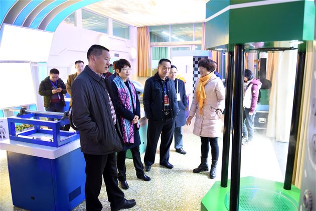 双流区政府副区长杨春禧视察棠外