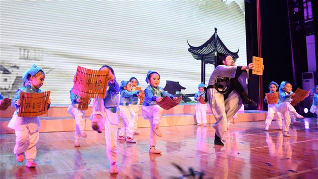 棠外2016年校园艺术节展演暨2017年新年文艺联欢晚会隆重举行