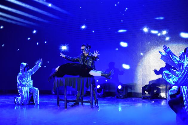 棠外2016年校园艺术节展演暨2017年新年文艺联欢晚会隆重举行