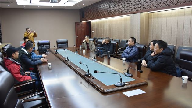 营山二中到棠外考察学习体育工作