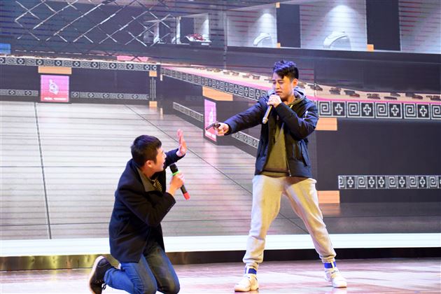 寒冬暖阳照棠外 岁月流金满堂彩——棠外隆重举行2017年教职工迎新春联欢会