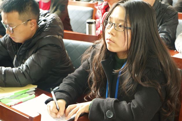 棠外初中部对教师进行青春期教育方法专题培训