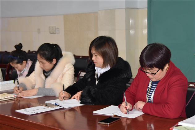 专家讲座引路,教师向前发展——漫谈儿童视野下的文本解读