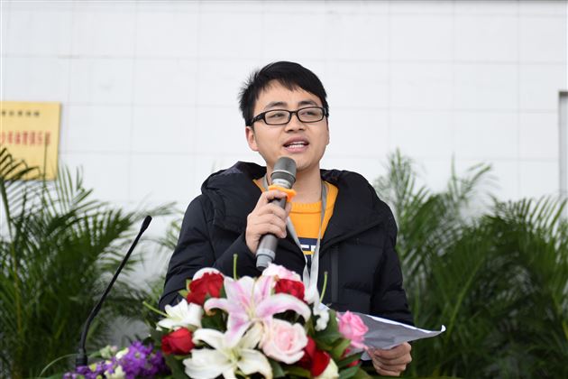 棠外初2014级中考百日冲刺誓师大会顺利举行